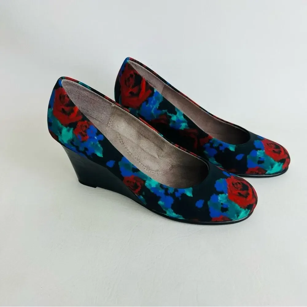 AEROSOLES plum tree